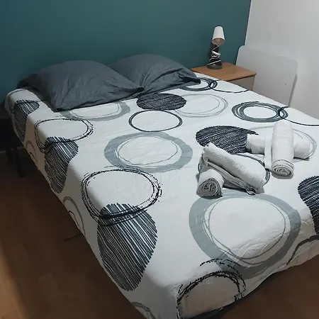 Apartamento Avec Et Salon - Entree Autonome - Internet *